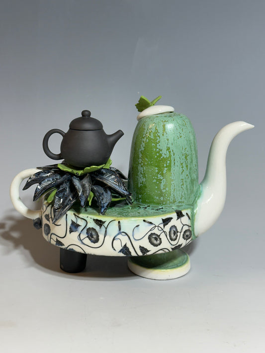 Yixing Teapot Barge Porcelain Teapot