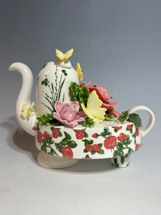 Butterflies in the Rose Garden Teapot