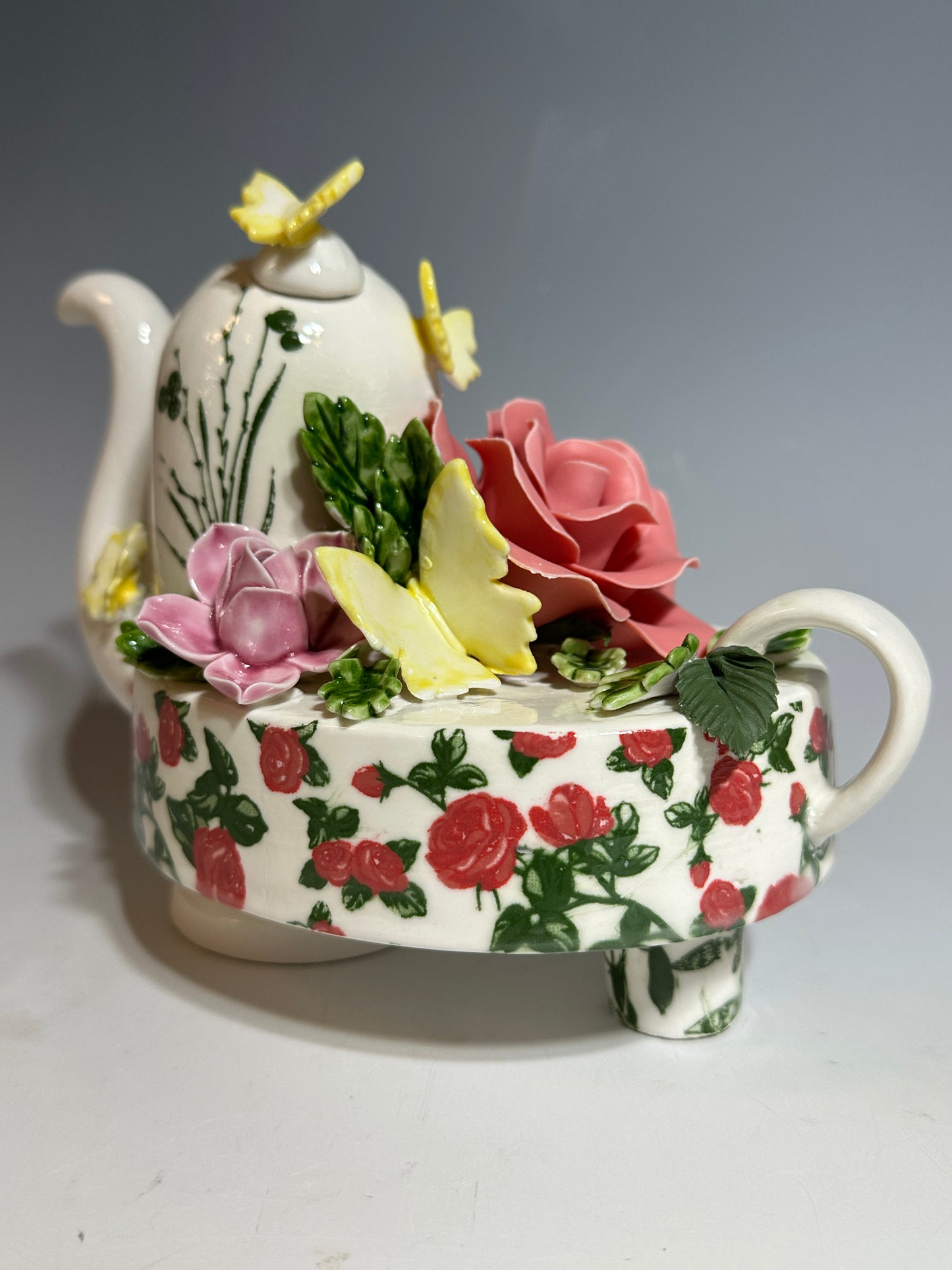 Butterflies in the Rose Garden Teapot