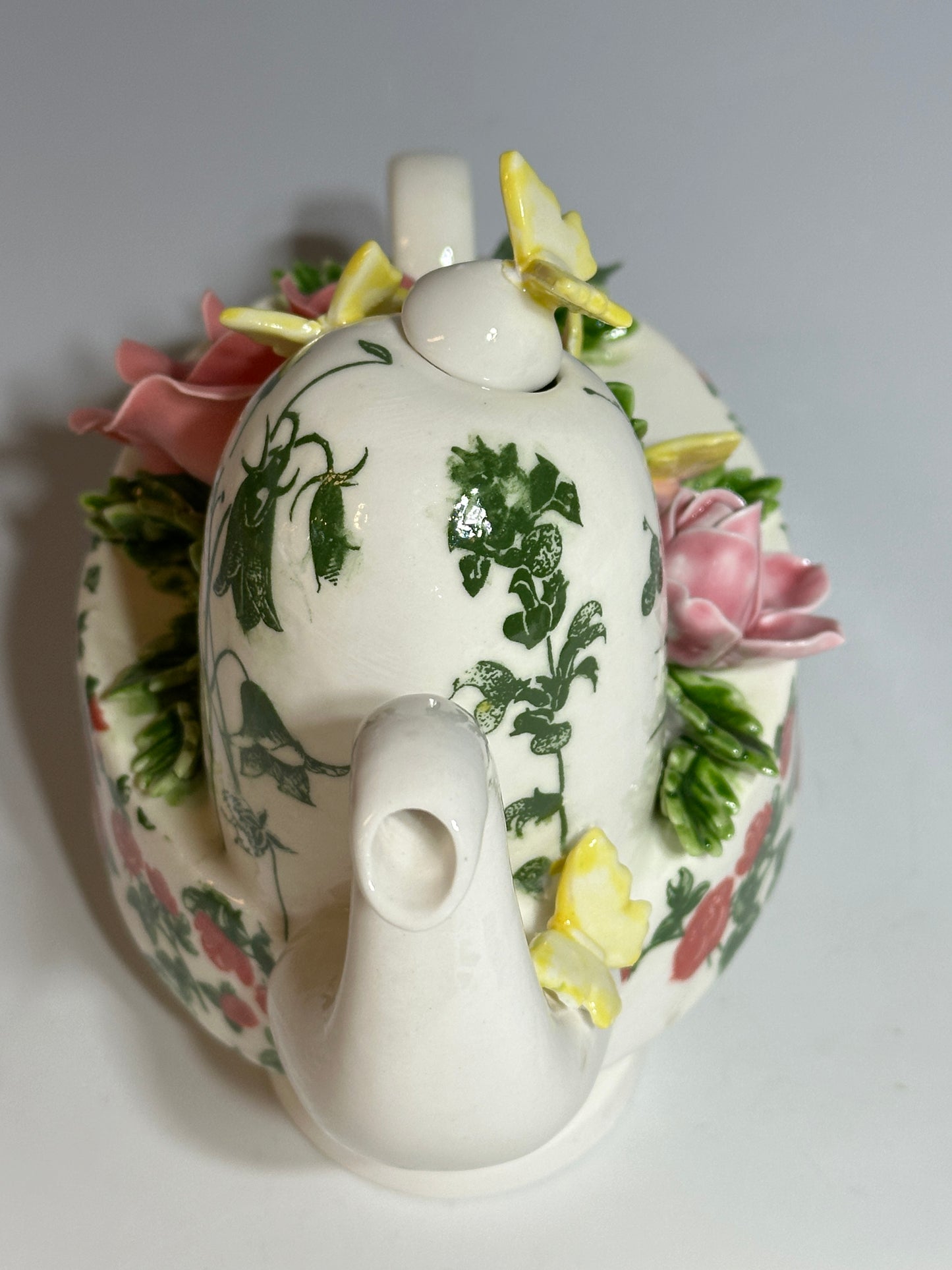 Butterflies in the Rose Garden Teapot