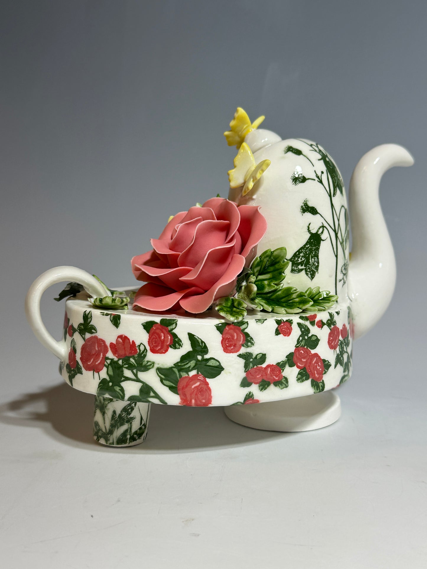 Butterflies in the Rose Garden Teapot